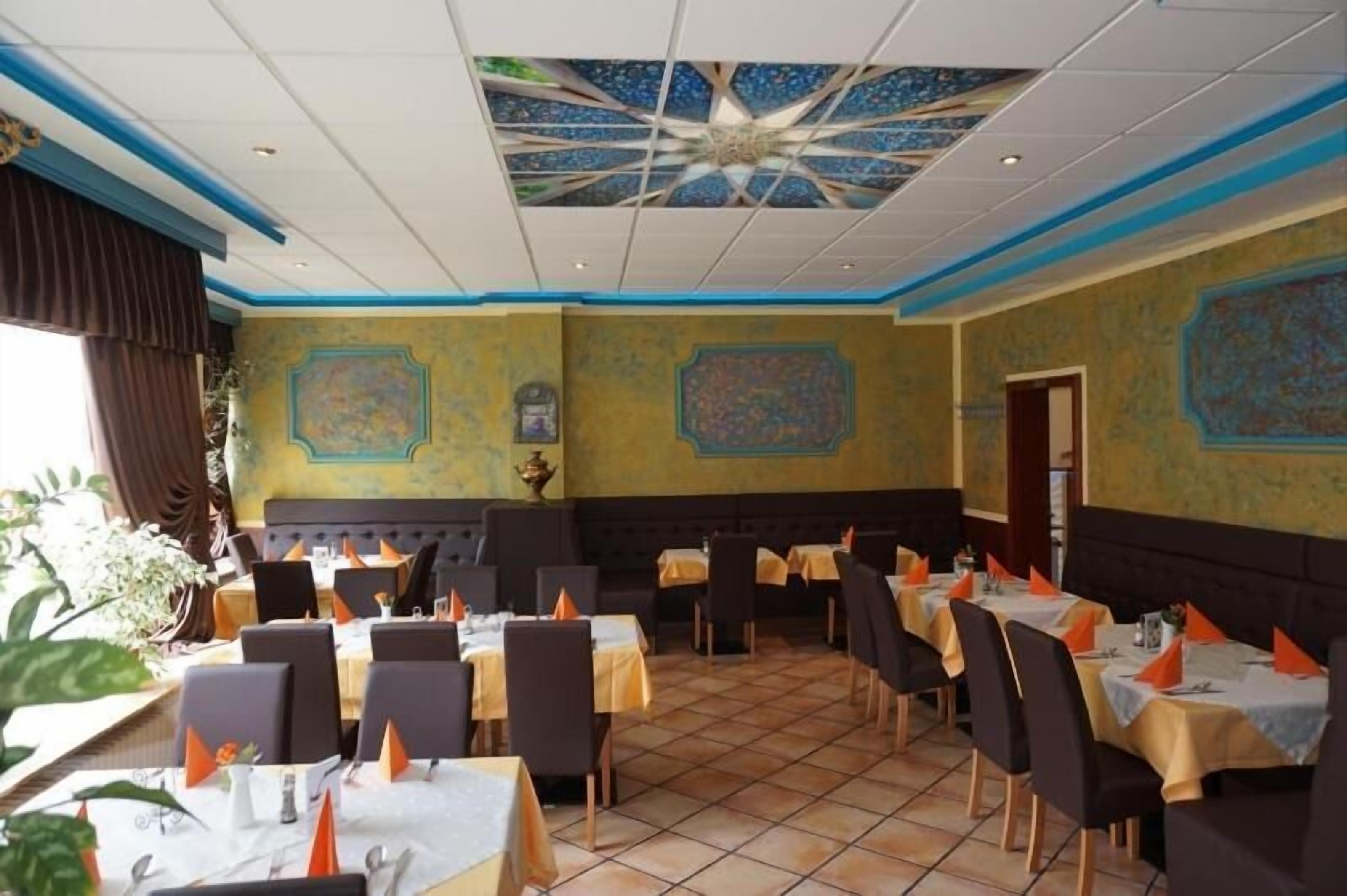 lunch and dinner served, indian cuisine