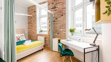 Design Apartment (New York) | Premium bedding, individually decorated, individually furnished, desk