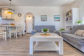 TV - Chalet Irene by dracmallorca (Santanyi)