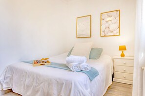 2 slaapkamers, een kluis op de kamer, gratis wifi, beddengoed