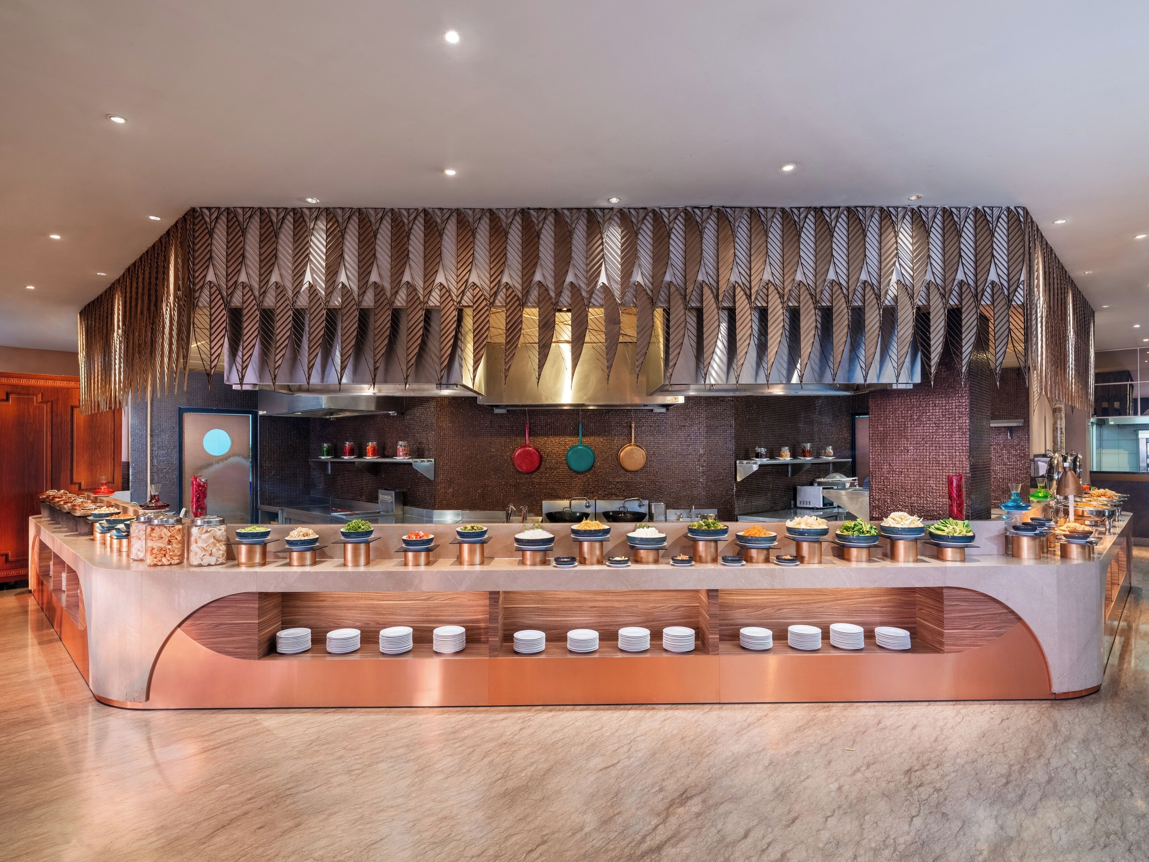 朝食 (ビュッフェ)、毎日提供 (有料)