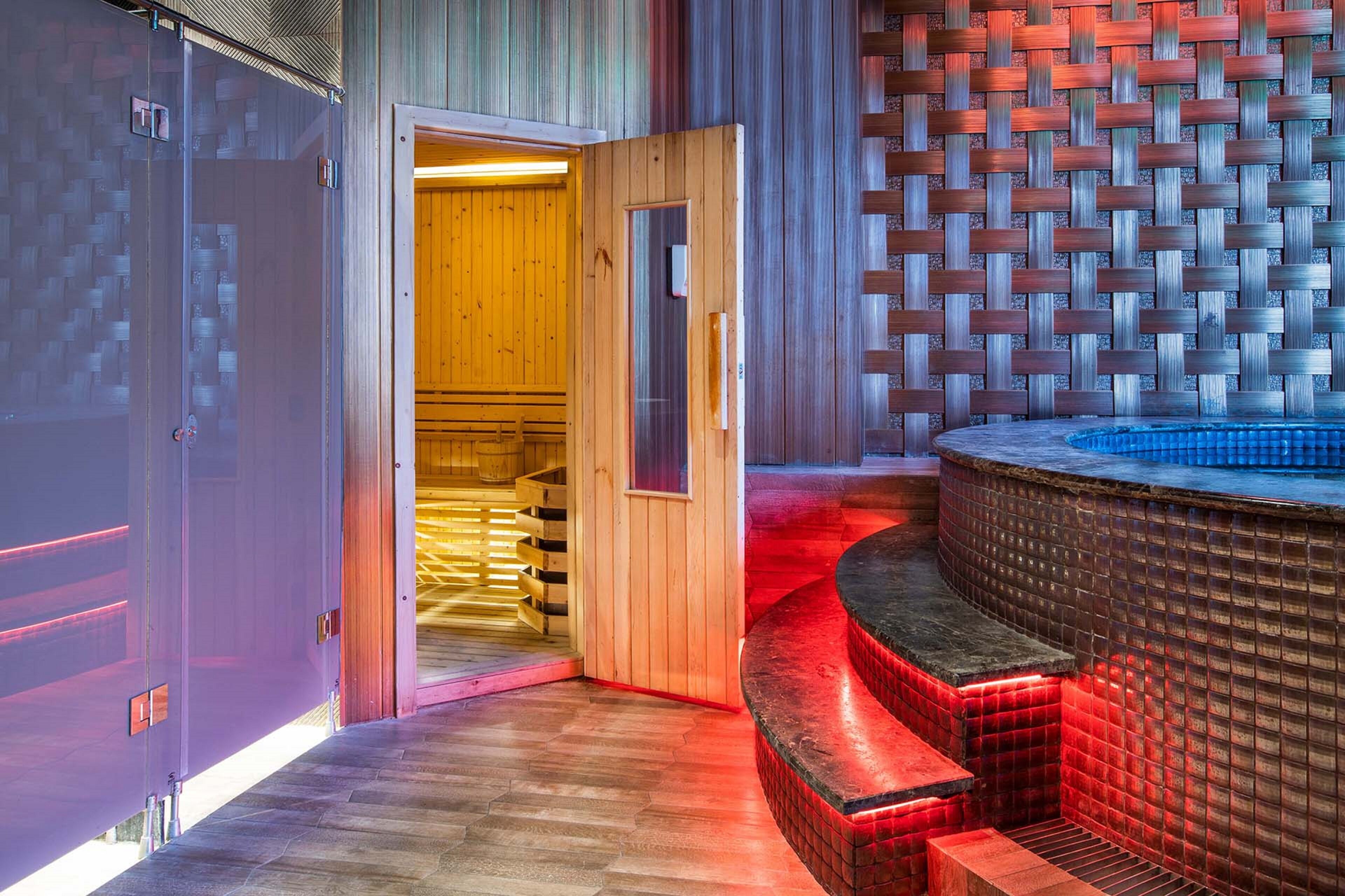 aromatherapy, reflexology, 2 treatment rooms, massages