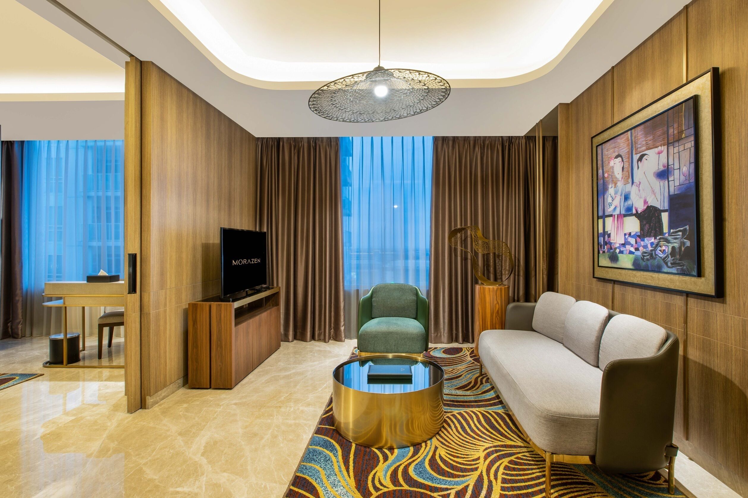 Royal Suite King Bed, Non Smoking | 起居区 | LED 电视