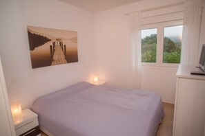 2 bedrooms, free WiFi, bed sheets - Casa de Piedra Playa de Estorde con vistas al mar (Cee)