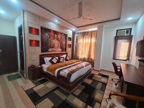 Kamar Double Deluks, 1 Tempat Tidur Double, Bebas Asap Rokok | Wi-Fi gratis dan seprai linen