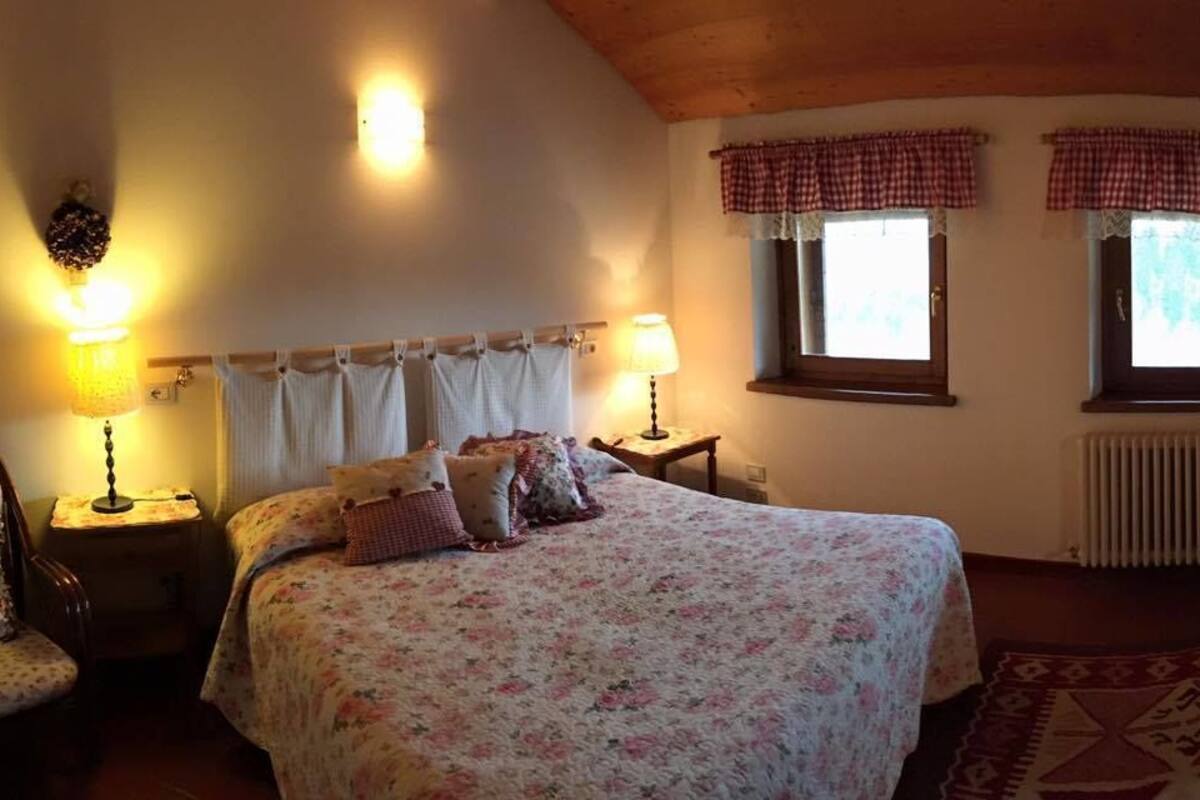Wifi gratis y ropa de cama