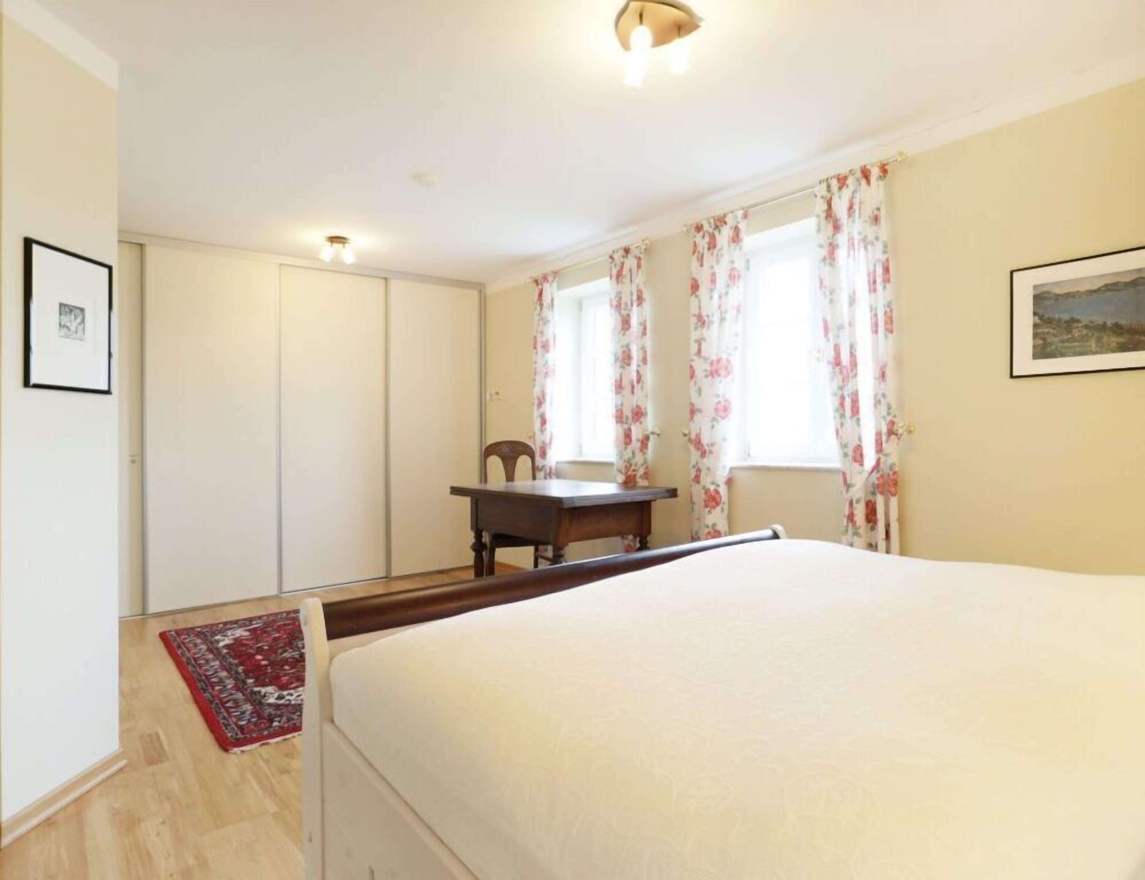 3 Schlafzimmer, Reisekinderbett, WLAN