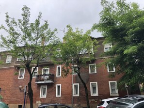 Front of property - Pensión Basagoiti (Getxo)