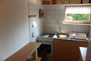 Refrigerador, microondas, horno y periquera