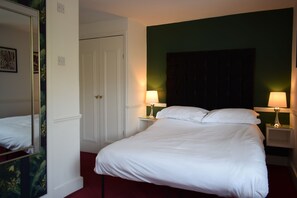 Chambre double | Décor unique, ameublement unique, bureau, accÚs au Wi-Fi (inclus)