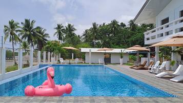 Outdoor pool, pool umbrellas