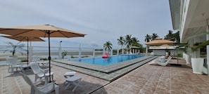 Outdoor pool, pool umbrellas