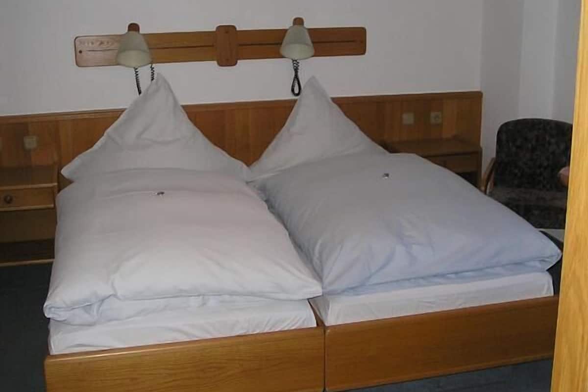 Habitación doble | Wifi gratis y ropa de cama