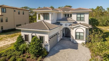 Family Villa, Multiple Bedrooms, Hot Tub, Garden Area | Front of property