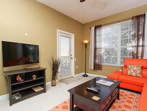 Family Townhome, Private Pool, Garden Area | Television