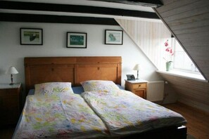 3 slaapkamers, reisbedje, wifi, beddengoed