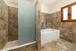 Villa | Bathroom | Jetted tub, free toiletries, hair dryer, towels - Kiotari Bliss Villa (Rhodes)