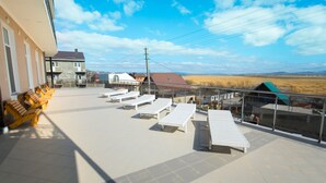 Balcony - Well hotel (Chemburka)