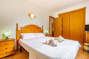 3 habitaciones, tabla de planchar con plancha y wifi gratis 