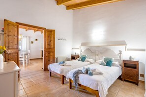 3 bedrooms, in-room safe, iron/ironing board, free WiFi