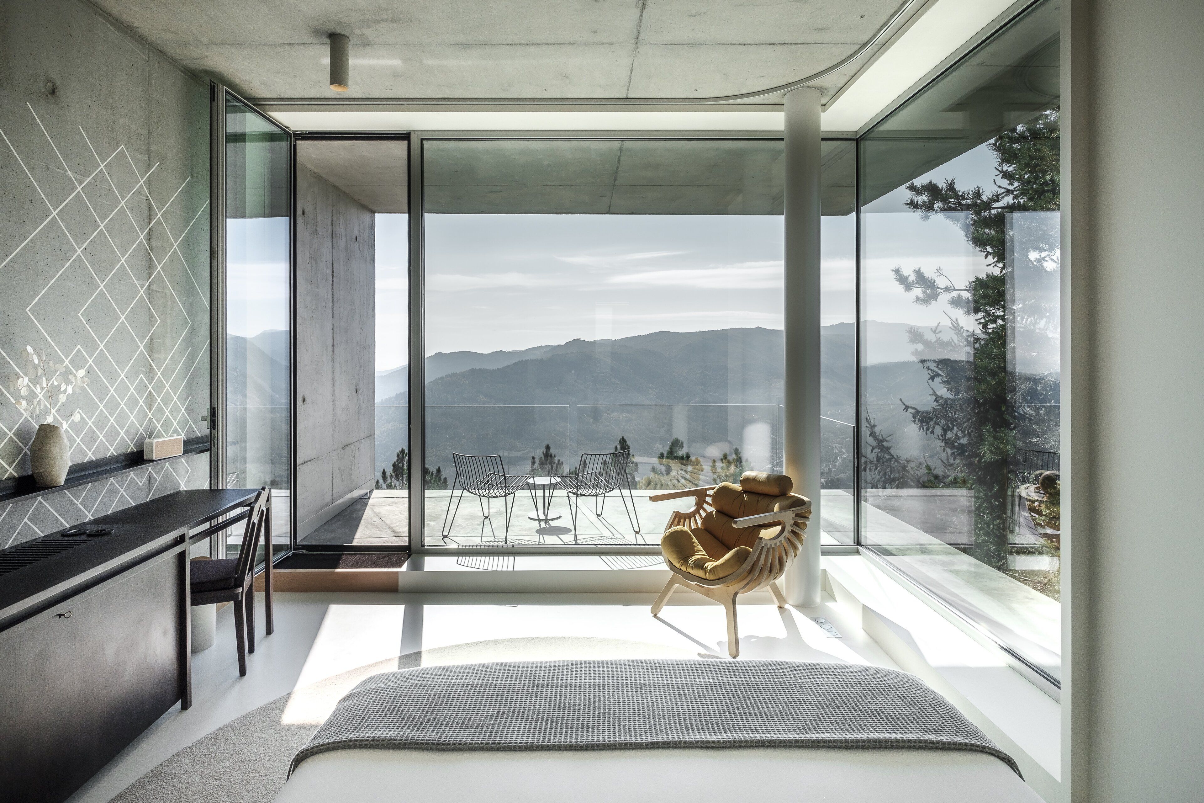 Premium Panorama Plus | 迷你吧、客房內保險箱、書桌、遮光布/窗簾