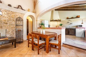 Frigorifero, microonde, forno, lavastoviglie