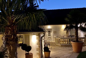 Courtyard - Wilsmann Apartmentvermietung (Hoevelhof)
