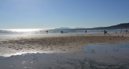 Apartamento Playa de Sardiñeiro con vistas al mar