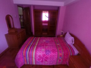 公寓, 3 間臥室, 私人浴室 (1 Double Bed, 2 Twins Beds.) | 3 間臥室、遮光布/窗簾、熨斗/熨衣板、床單
