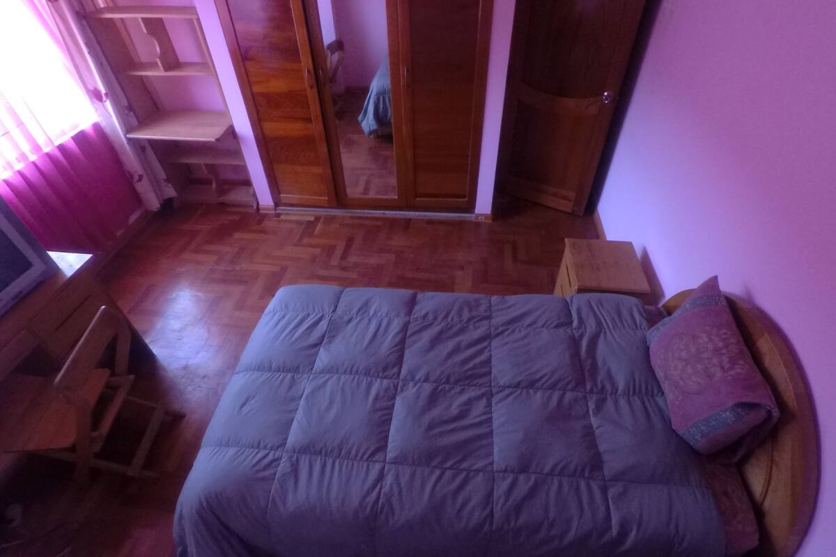 apartment, 3 bedrooms, private bathroom (1 double bed, 2 twins beds.) | 3 bedrooms, blackout curtains, iron/ironing board, bed sheets