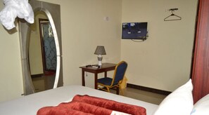 Kamar Double Deluks, Bebas Asap Rokok | Seprai premium, minibar, meja kerja, dan setrika/meja setrika
