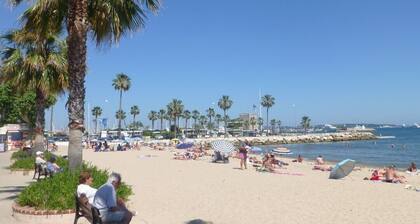 APPT  T2  RENOVE GOLFE JUAN  L'ESTIVALIERE  terrasse 15 m2  parking privatif