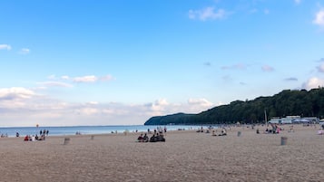Beach nearby, 3 beach bars