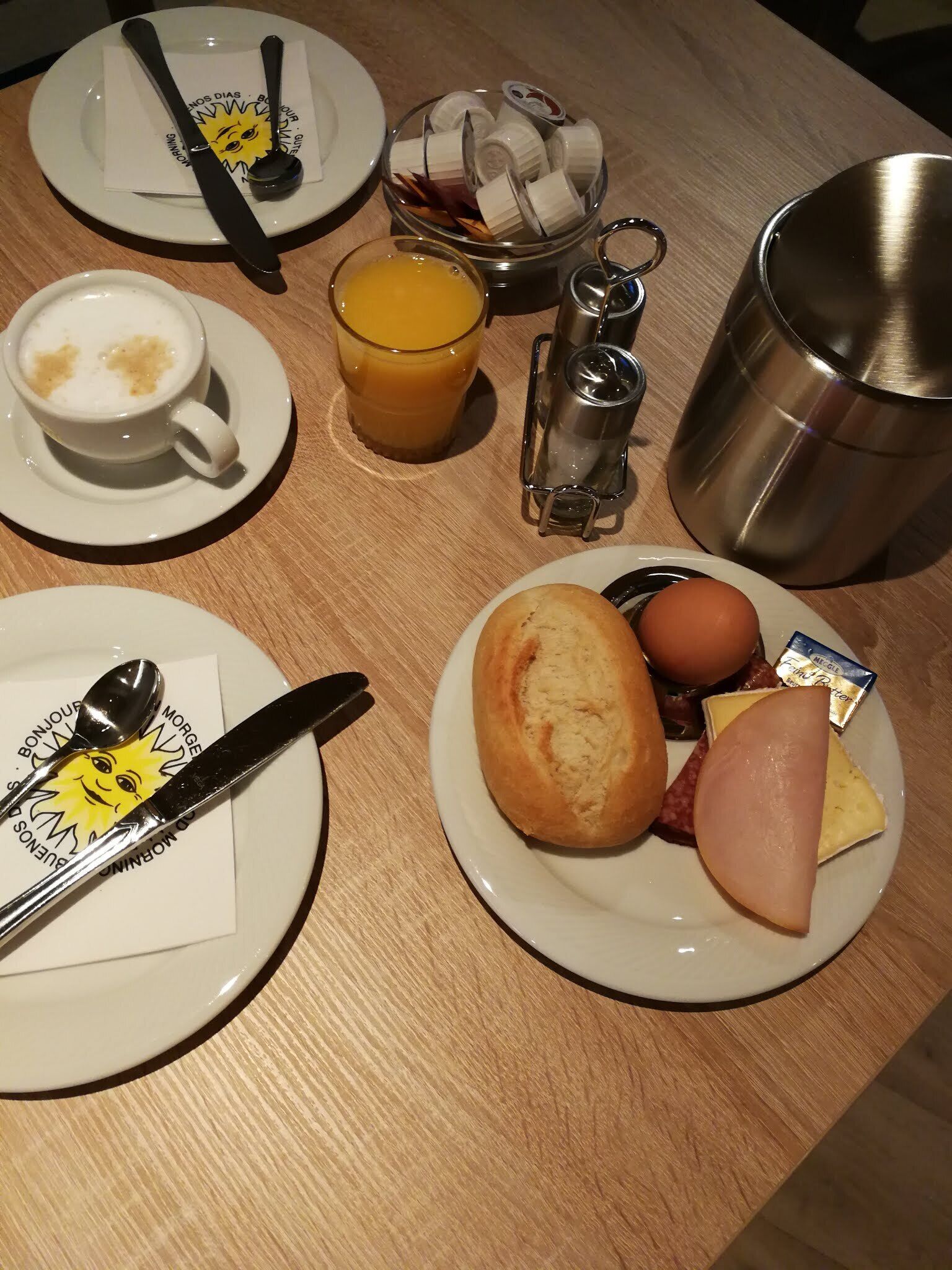 Alimentos y bebidas