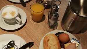 الطعام والشراب
