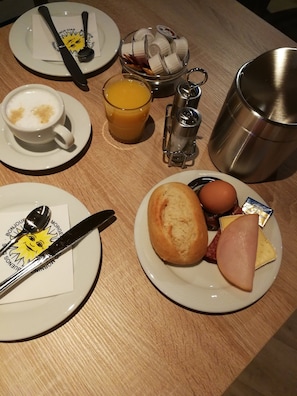 Food and drink - Motel Herbold (Knullwald)