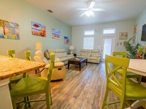 Smart TV, DVD player