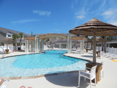  FAMILY FRIENDLY.  GREAT HEATED POOL