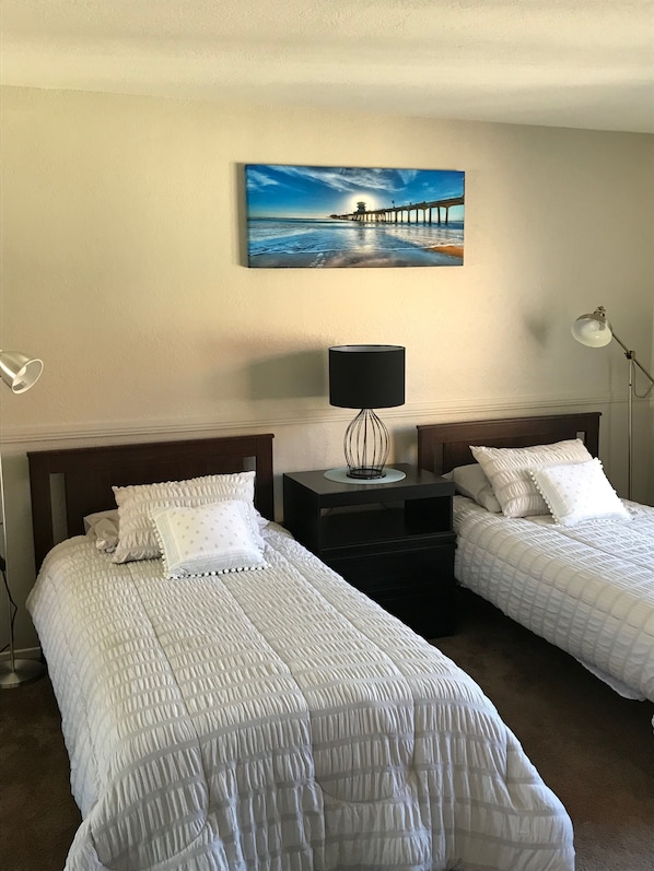 2 bedrooms, iron/ironing board, travel cot, free WiFi