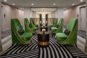 Lobby - Tulsa Club Hotel, Curio Collection by Hilton (Tulsa)