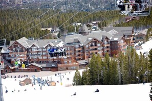 Snow and ski sports - Ski-in Condo + Balcony | Access Pools, Hot Tubs (Breckenridge)