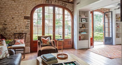 Casa Zoë | Historic Garden Carriage House CHS