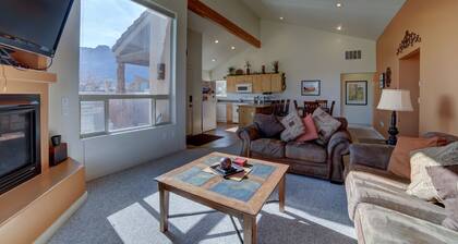 Mountain Views In the heart Of Canyon Country; Adventure base for your visit!