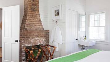 2 dormitorios, escritorio, tabla de planchar con plancha y wifi