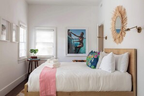 2 Schlafzimmer, Schreibtisch, Bügeleisen/Bügelbrett, WLAN