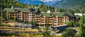 Hike + Ski | Elegant Suite + Cozy Fireplace