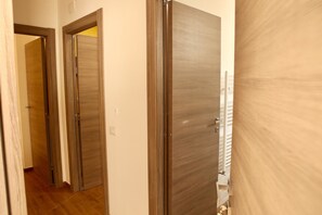 Suíte família, no piso térreo | Comodidades do quarto