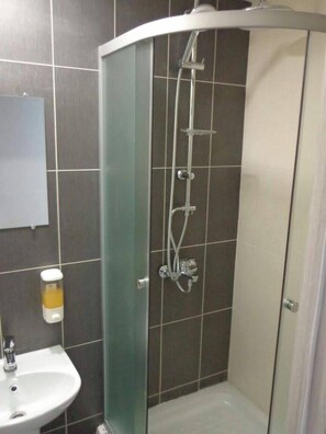 Bathroom shower - Hostely Rus - Bakuninskaya (Moscow)