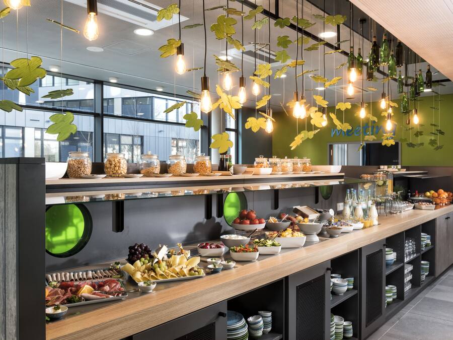 Frukostbuffé varje dag mot avgift