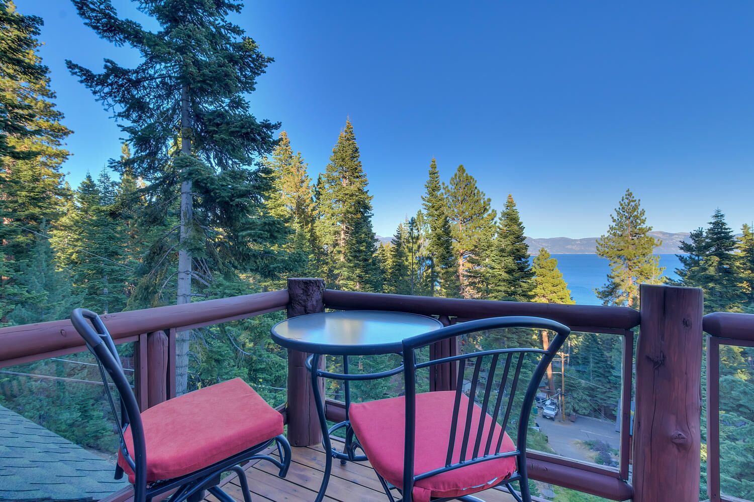 Huckleberry Haven - Luxury Lake View 4BR in North Lake with Private Hot Tub